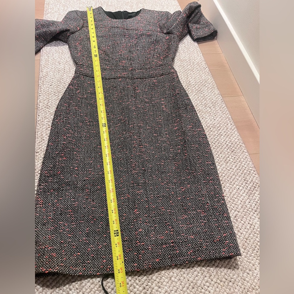 Elegant Black and Pink Tweed Dress - Picture 5 of 5